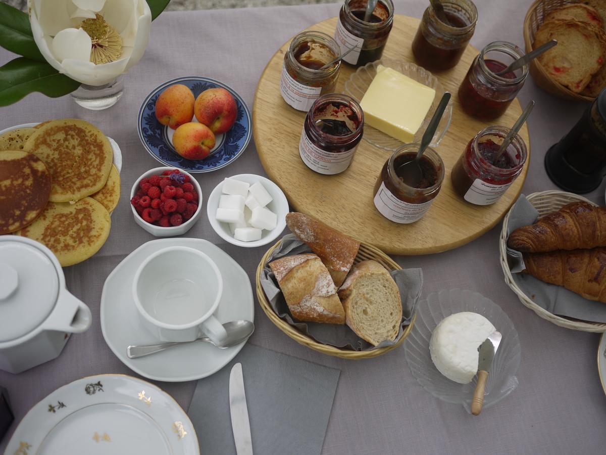 Domaine De Puytirel Bed & Breakfast Champagne-et-Fontaine Ngoại thất bức ảnh